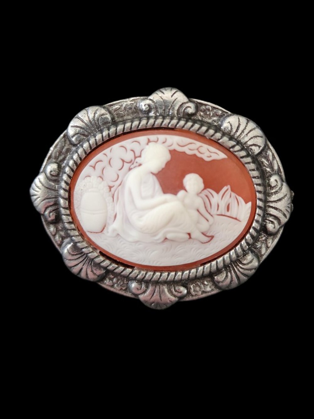 RARE Signed Coreen Simpson Vintage Mother & Child Scenic Cameo Brooch